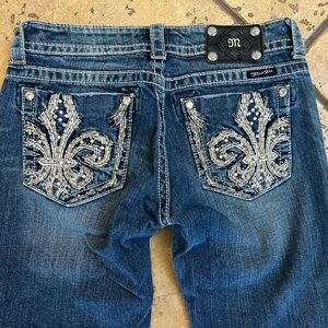 Miss Me Women's Dark Blue Capri Jeans with Silver Accents